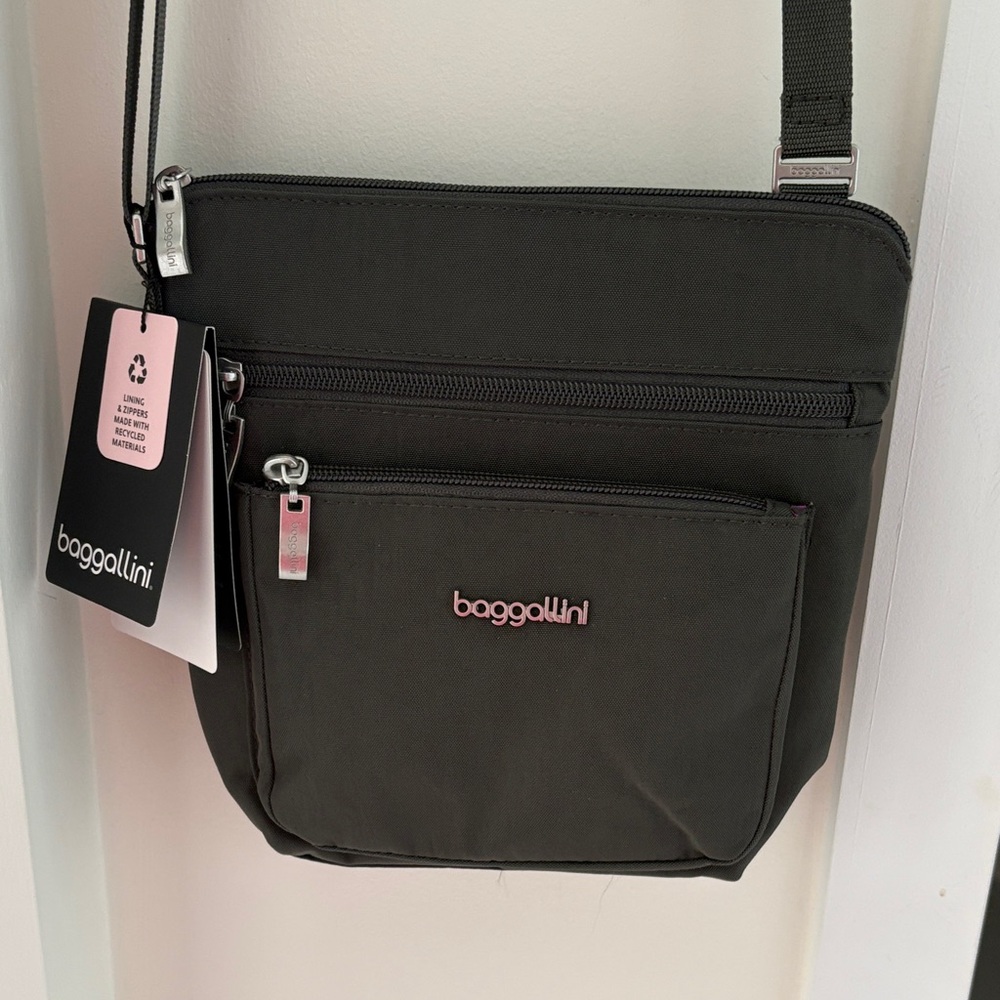 Baggallini Olive Green Pocket Crossbody Bag